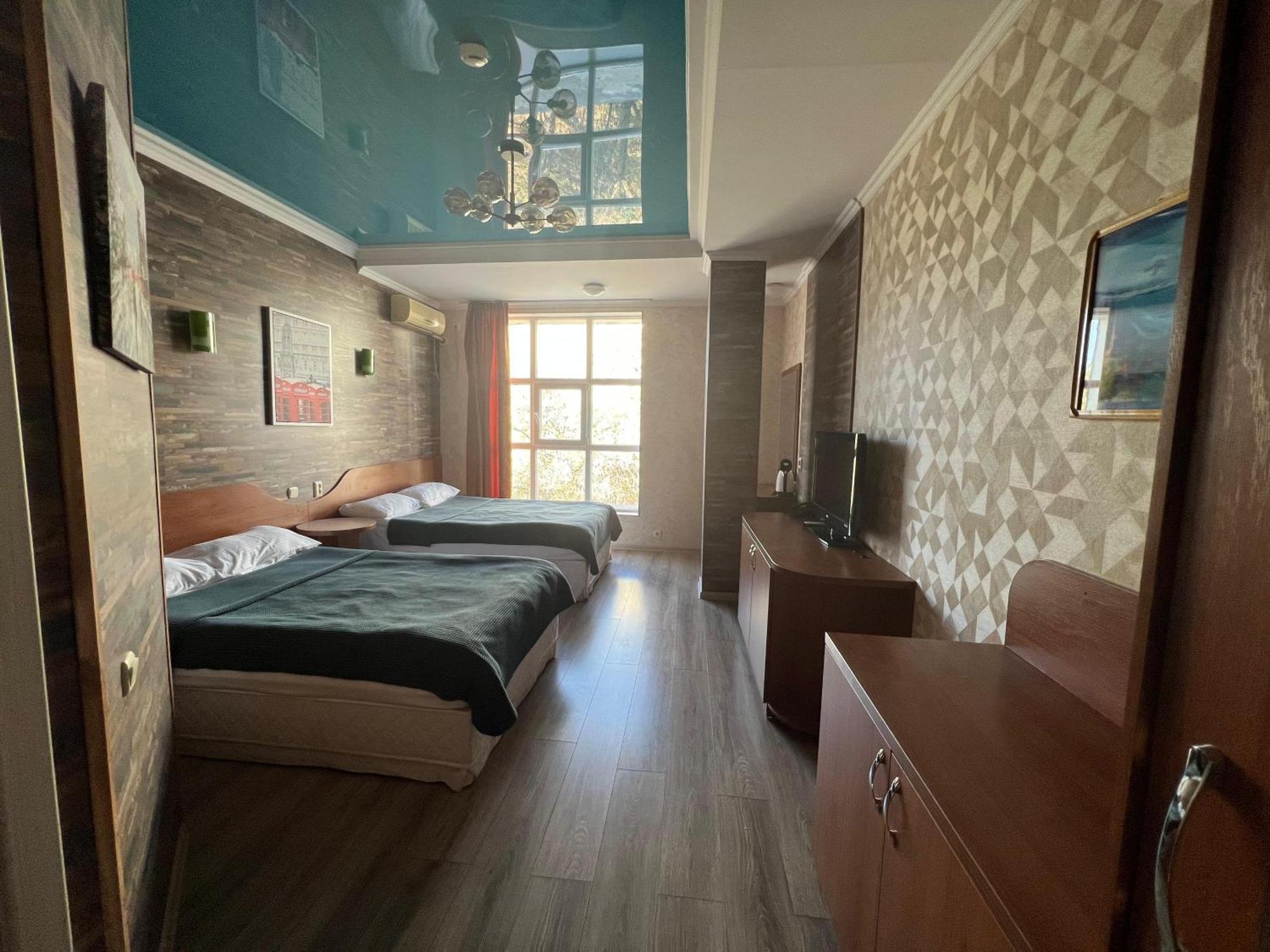 Three Dolphins Hotel 악타우 외부 사진